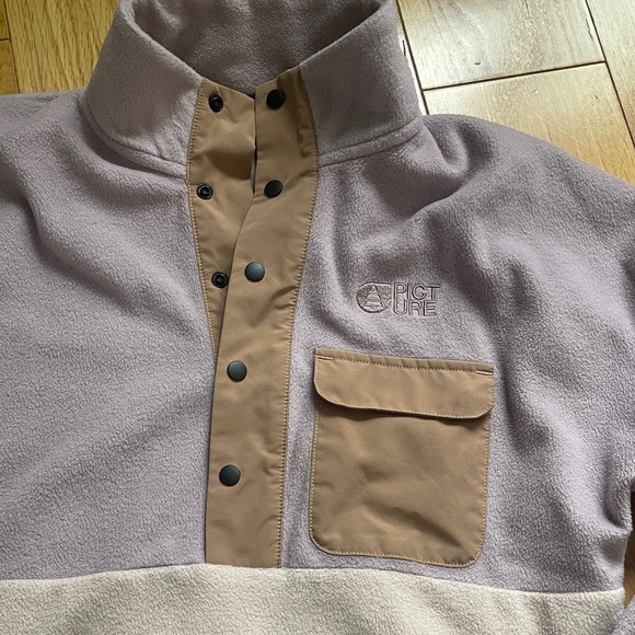 Two-Tone Fleece Pullover - Picture 4 of 7